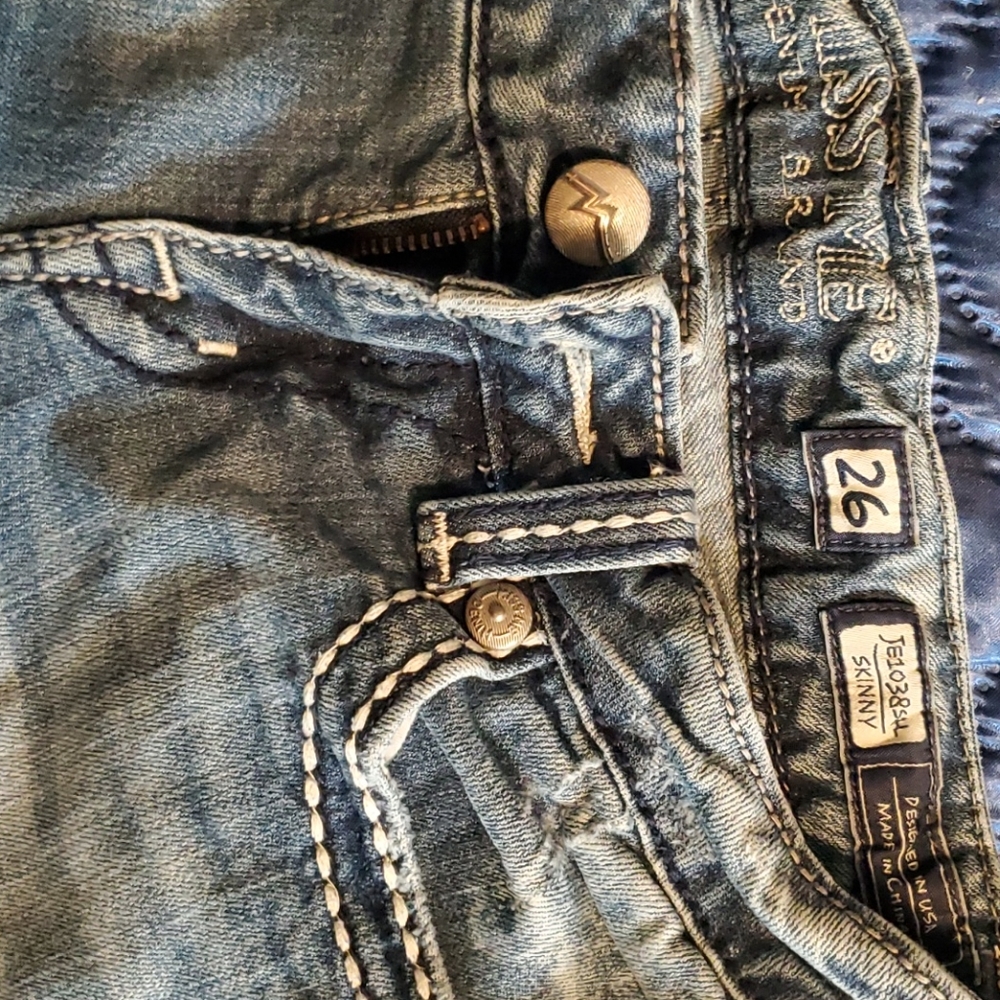 Jeans - Picture 1 of 4